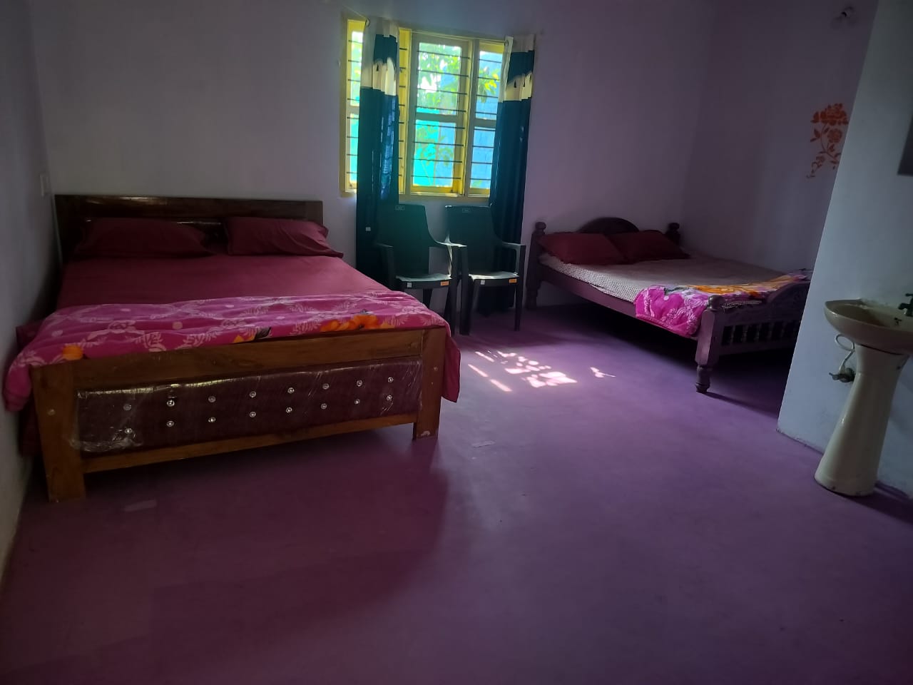 2 King Size Cot Room
